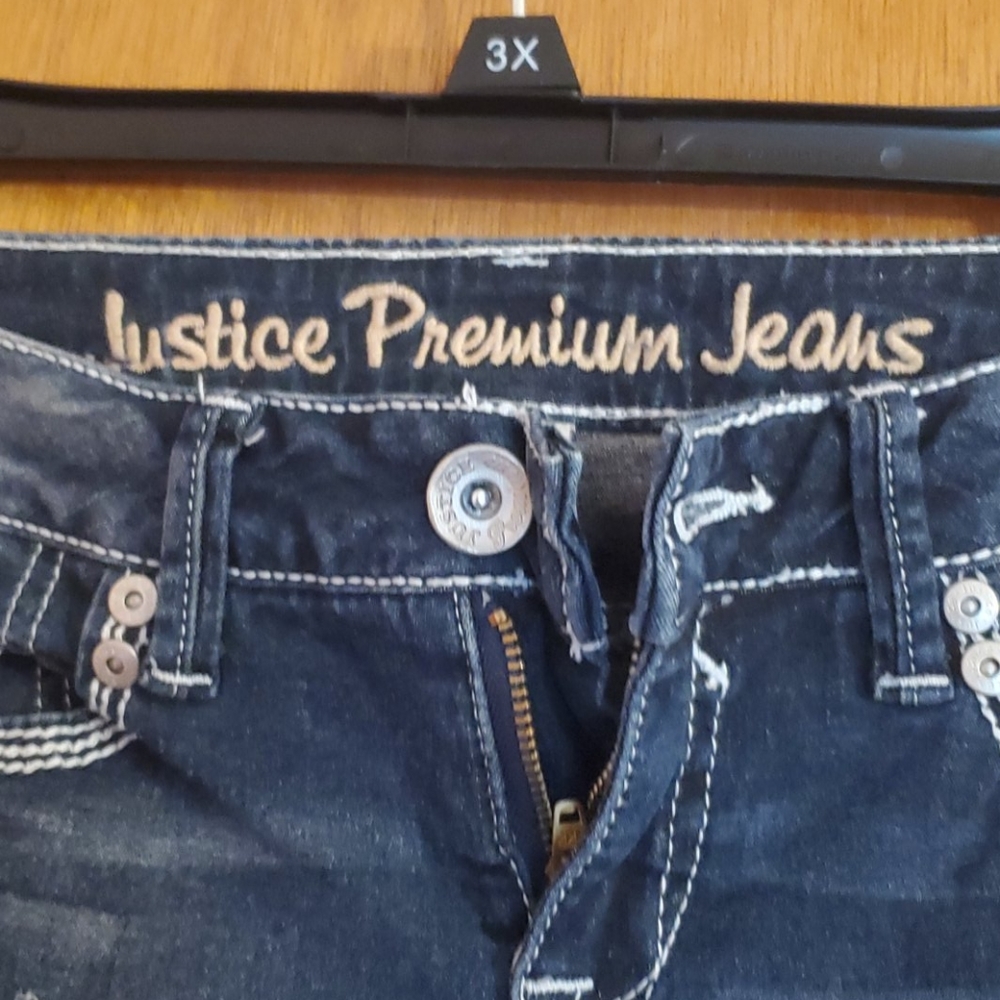 Jeans - Picture 2 of 5
